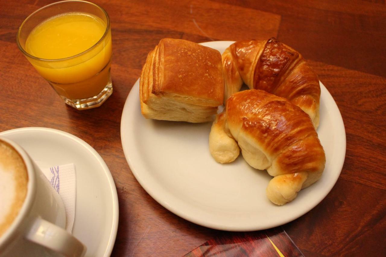 Viena Hotel 2*